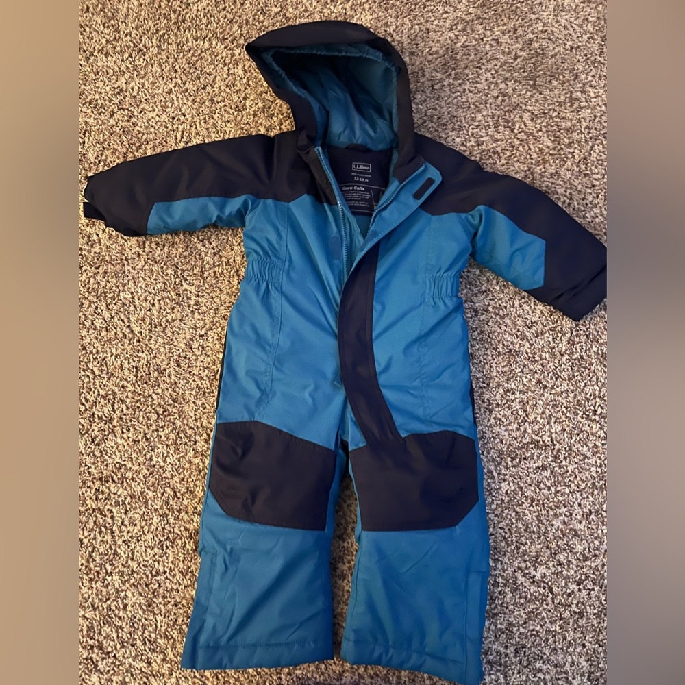 LL bean Snowbuster toddler snowsuit with “grow cuffs”. Size 12-18 months. GUC